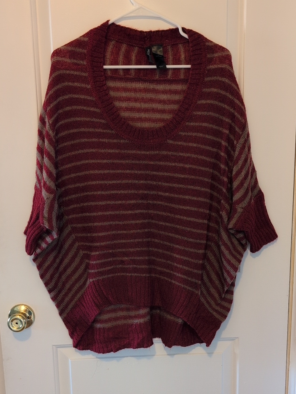 Bisou Bisou Burgundy and Gray Striped Slouchy Scoop Neck Sweater Size Small